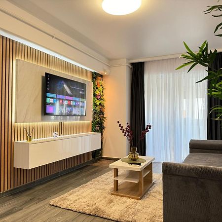 Luxury Glam Apartments Central Adress Bucuresti With Parking Buitenkant foto