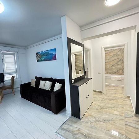 Luxury Glam Apartments Central Adress Bucuresti With Parking Buitenkant foto