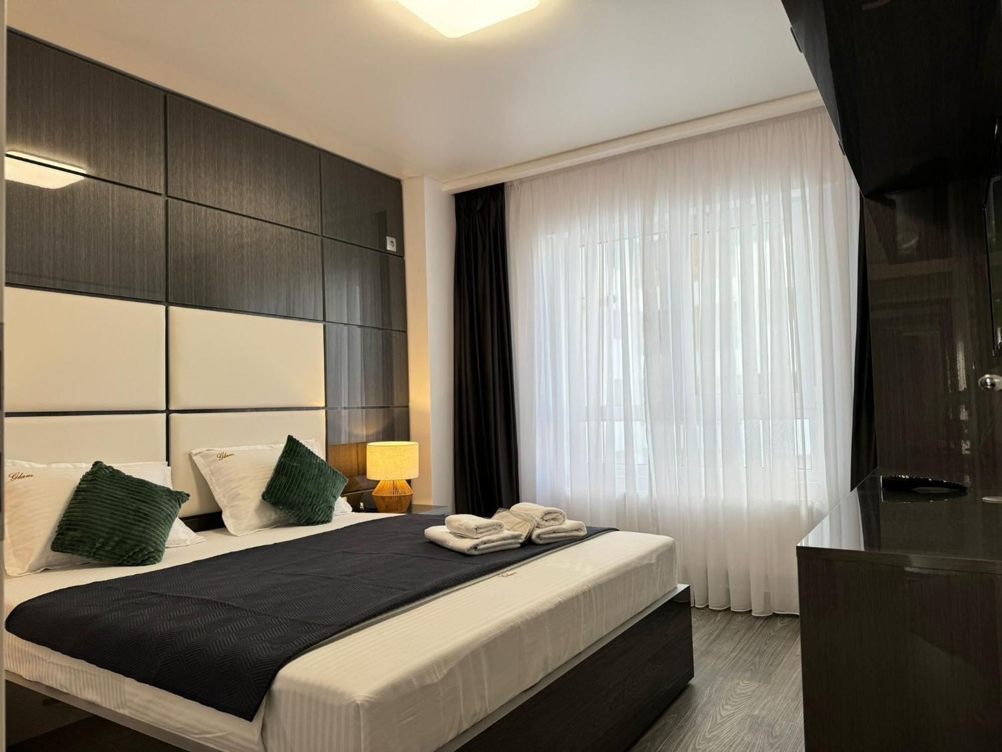 Luxury Glam Apartments Central Adress Bucuresti With Parking Buitenkant foto