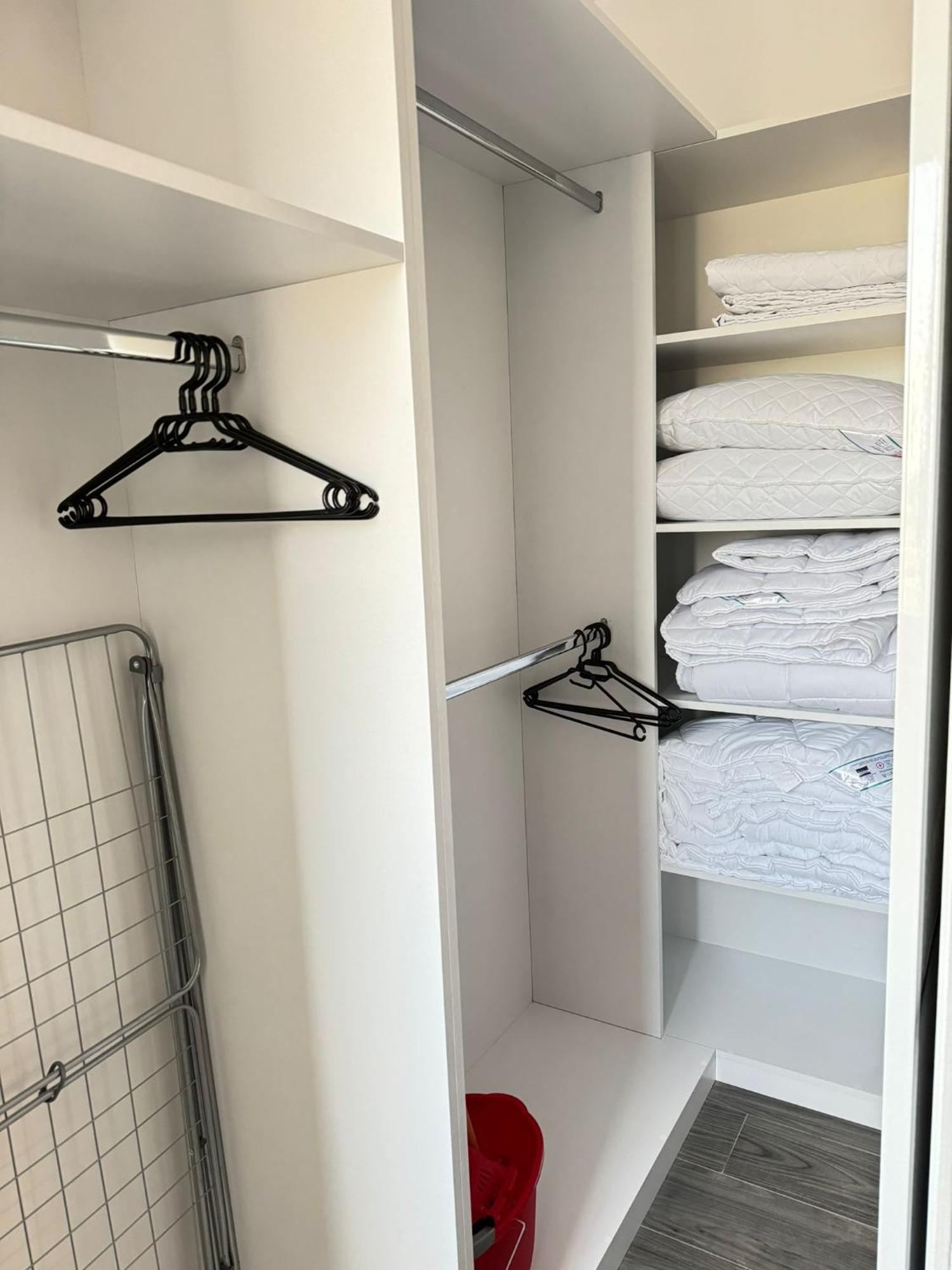 Luxury Glam Apartments Central Adress Bucuresti With Parking Buitenkant foto