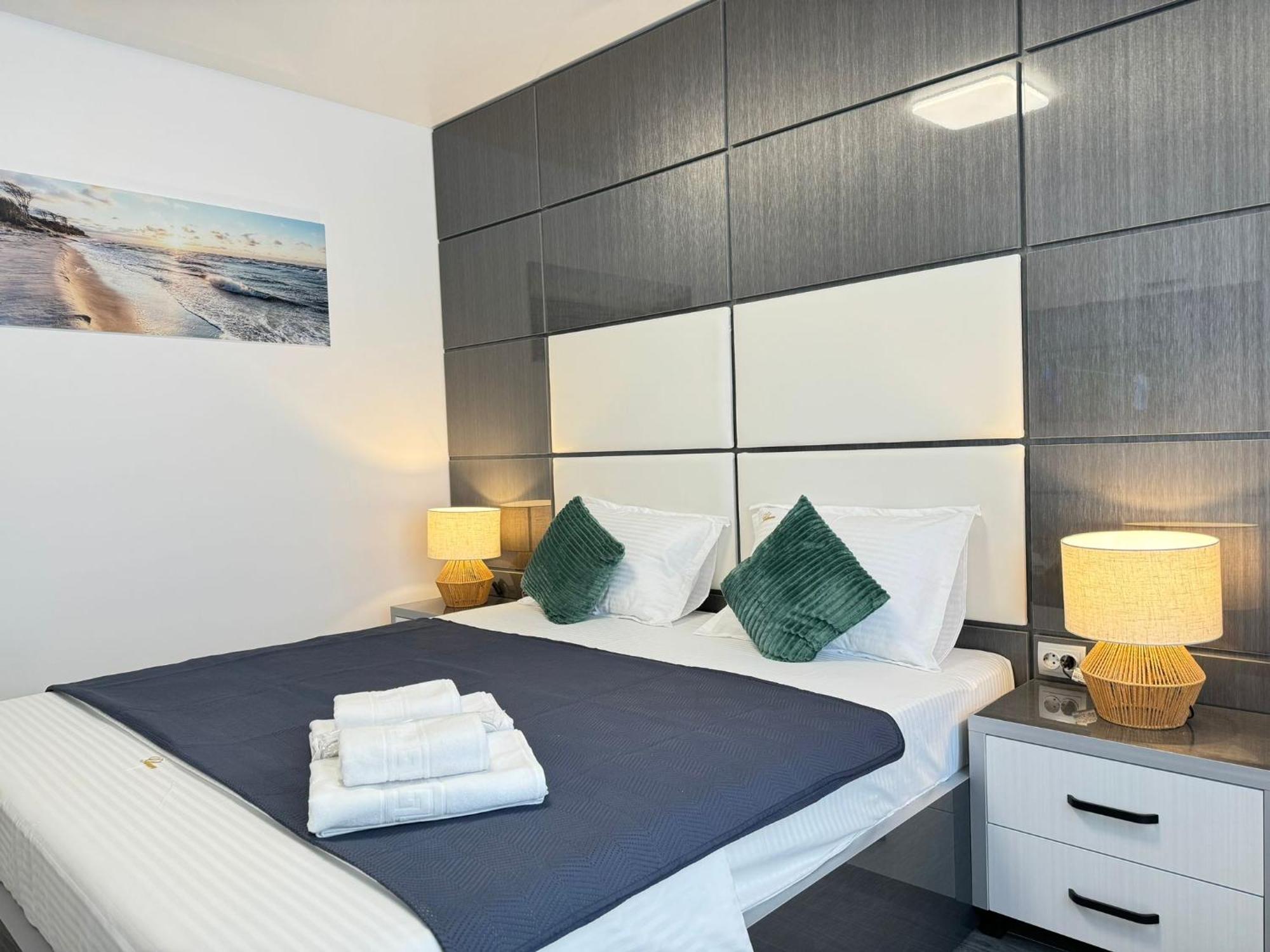 Luxury Glam Apartments Central Adress Bucuresti With Parking Buitenkant foto