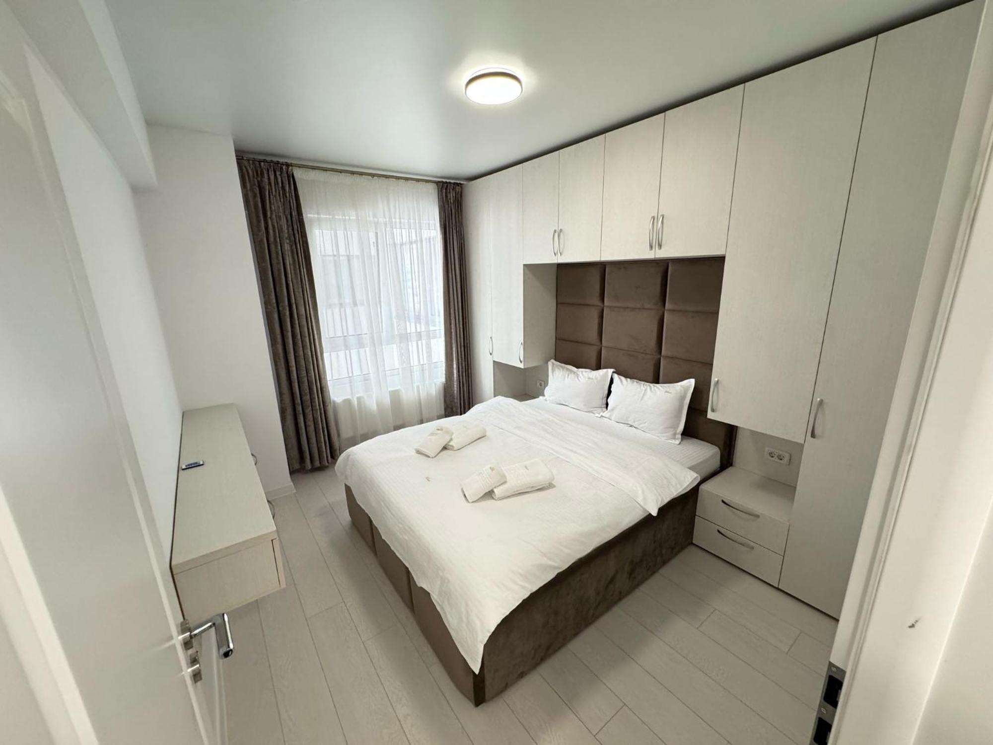 Luxury Glam Apartments Central Adress Bucuresti With Parking Buitenkant foto